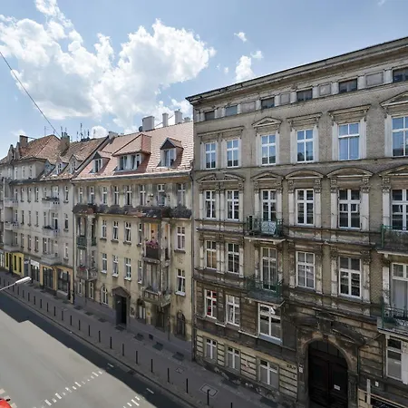 Komfortowy Apartament Blisko Rzeki We Wroclawiu Z Biurkiem I Wanna By Renters Wrocław
